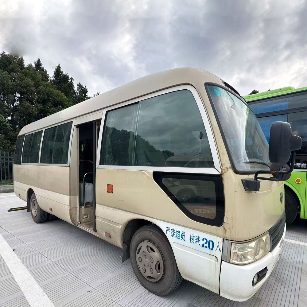 Ọkọ ayọkẹlẹ Epo ti Toyota Lo Coaster