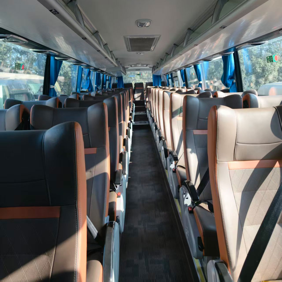 Yutong 54 Ijoko Diesel Lo Bus